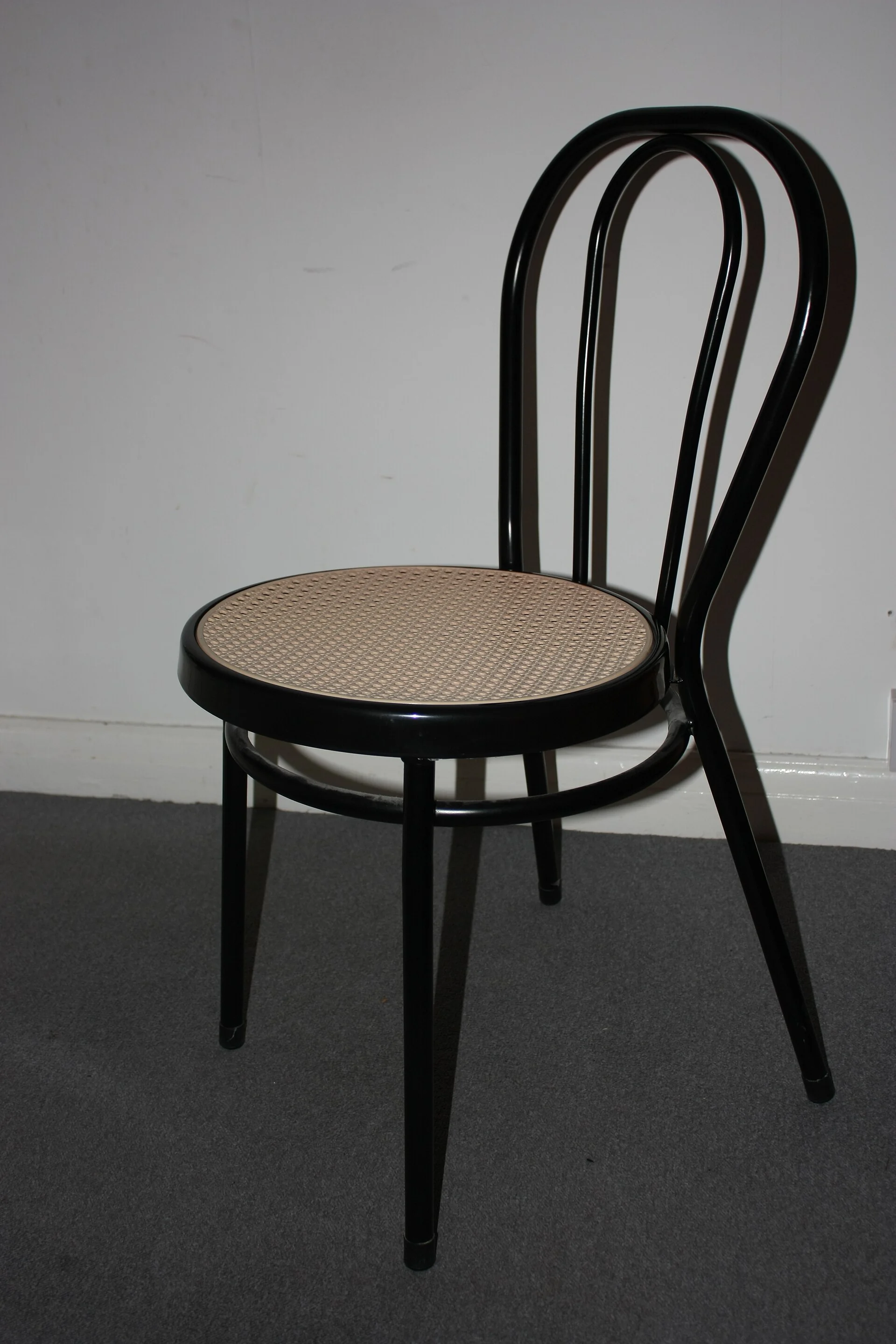 Thonet Chair No. 14. Фото: Antonio Borrillo (Antobbo pix), 17 февраля 2011. Wikimedia Commons, CC0 1.0 / Public Domain Dedication.